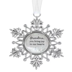 Clearance Grandma Snowflake Ornament Family Members